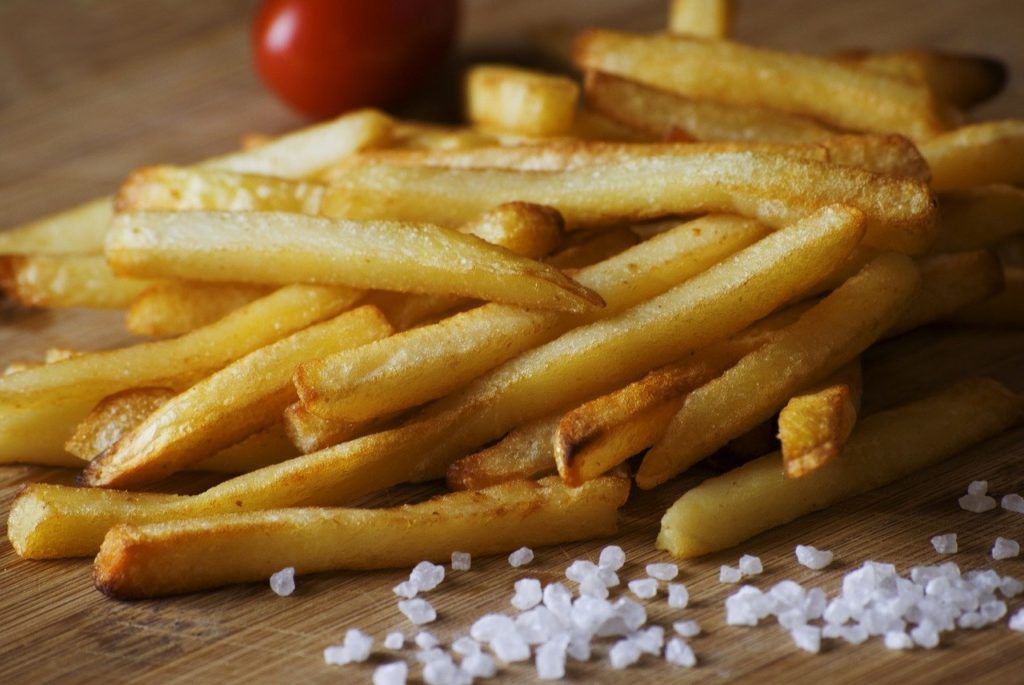 マックのフライドポテトはダイエット中に食べると高カロリーで太る