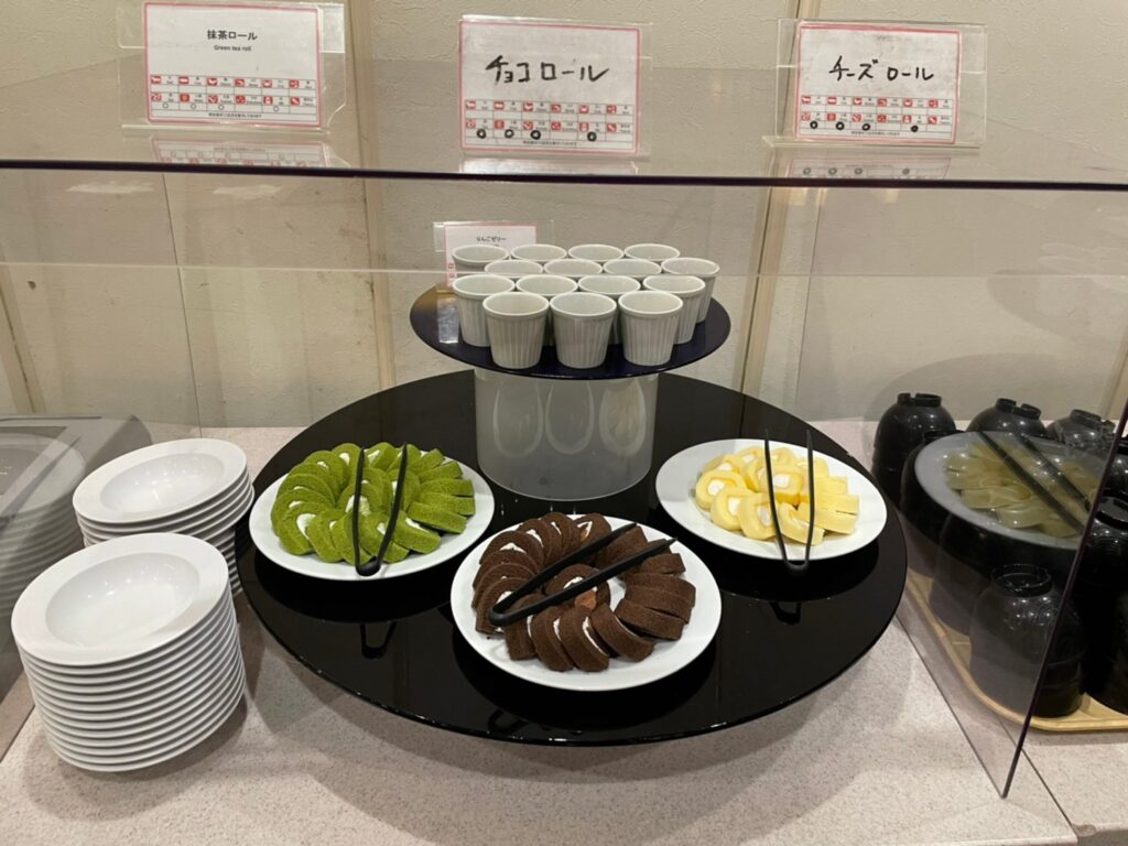 アパホテルリゾート〈東京ベイ幕張〉のカニ食べ放題ビュッフェ