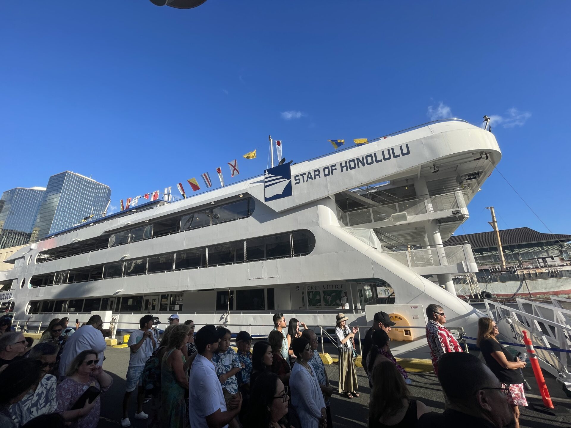 ハワイのサンセットディナークルーズ参加ブログ♪